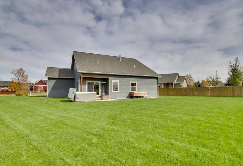 9 Mi To Downtown: Bozeman Vacation Home W/ Hot Tub