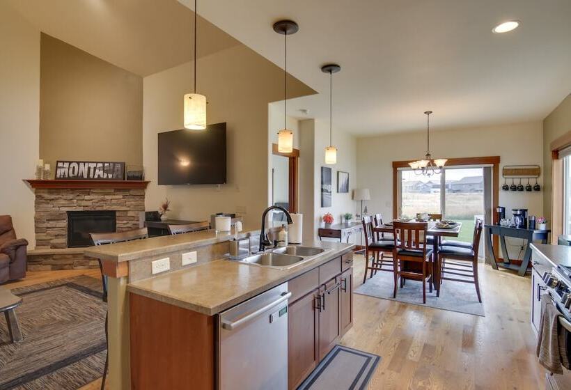 9 Mi To Downtown: Bozeman Vacation Home W/ Hot Tub