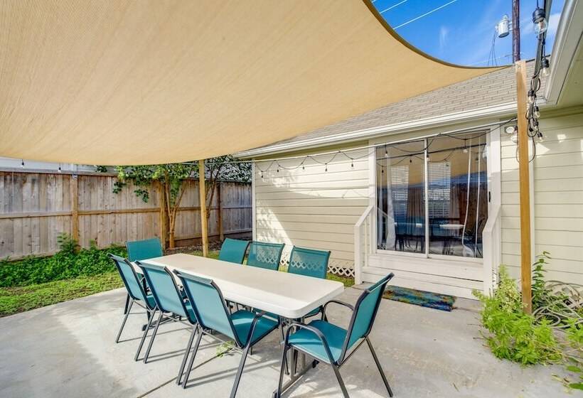 Breezy Pet Friendly Houston Home ~ 1 Mi To Dtwn!