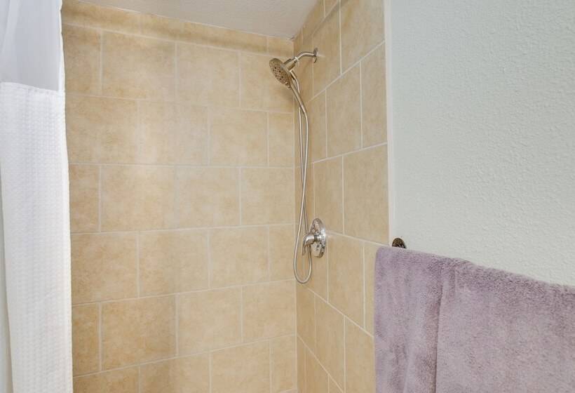 Breezy Pet Friendly Houston Home ~ 1 Mi To Dtwn!