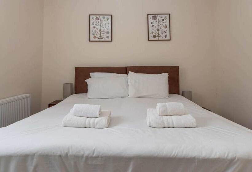 Bright & Contemporary 1bedroom Annexe Herne Hill!