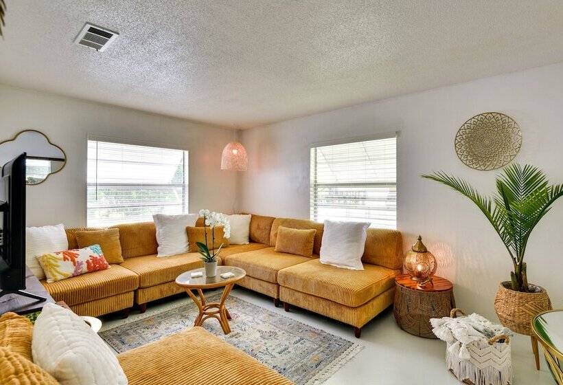 New Smyrna Beach Vacation Rental W/ Patio & Grill!