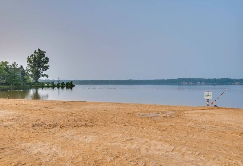Bright + Modern Poconos Cabin: Community Beach!