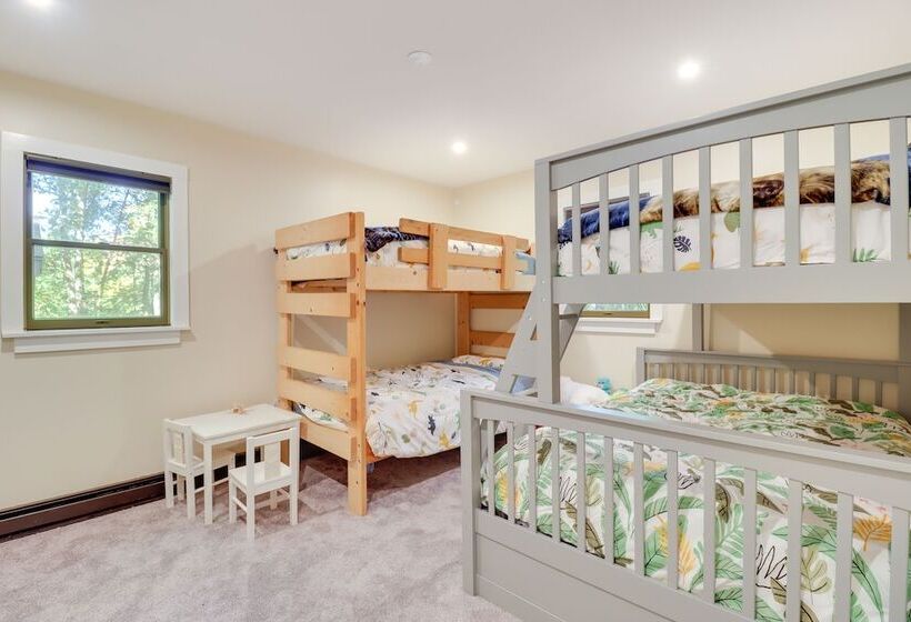 Bright + Modern Poconos Cabin: Community Beach!