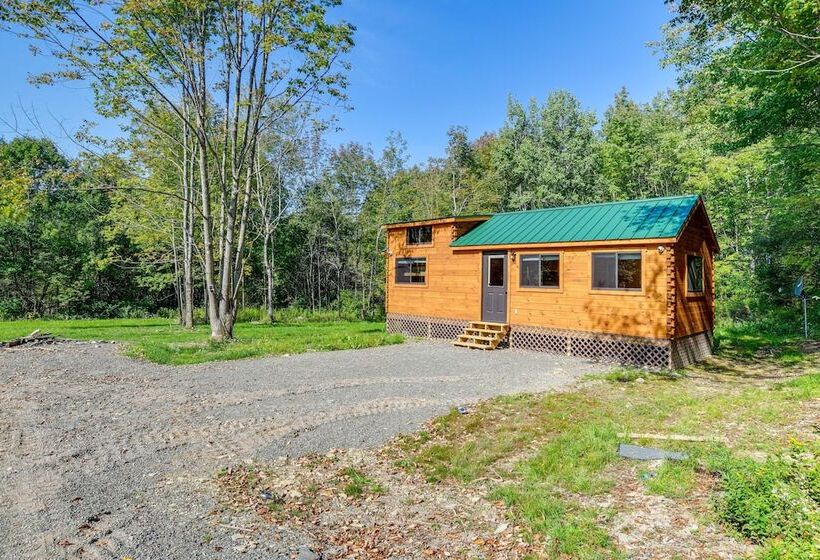 Catskills Tiny Home Cabin: Surrounded By Nature!