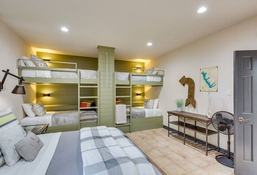 Cedar Creek Lake Retreat   Near Wedding Venues