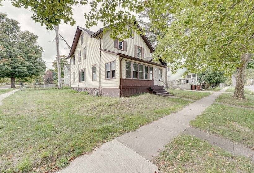 Centrally Located Albion Home With Screened Porch!