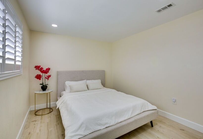 Centrally Located Retreat: 5 Mi To San Diego Zoo!