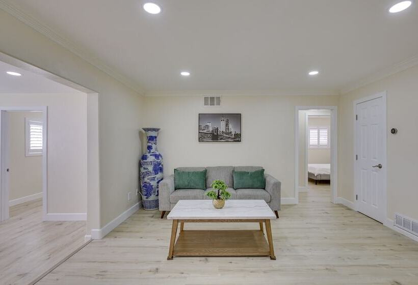 Centrally Located Retreat: 5 Mi To San Diego Zoo!