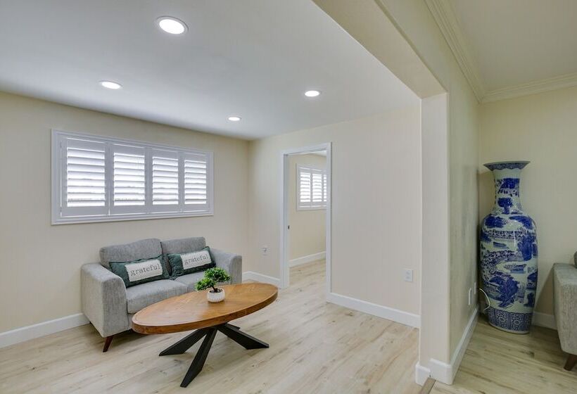 Centrally Located Retreat: 5 Mi To San Diego Zoo!