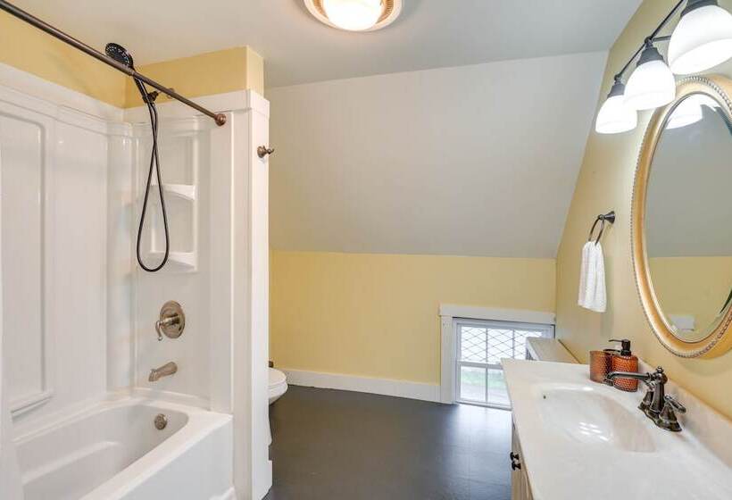 Charming Bangor Home W/ Deck < 1 Mi To Downtown