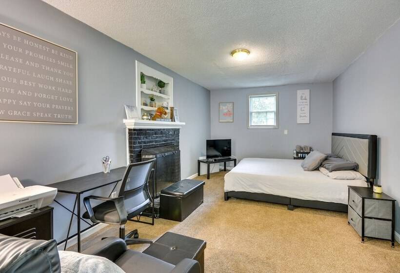 Charming Lexington Home   2 Mi To Downtown!