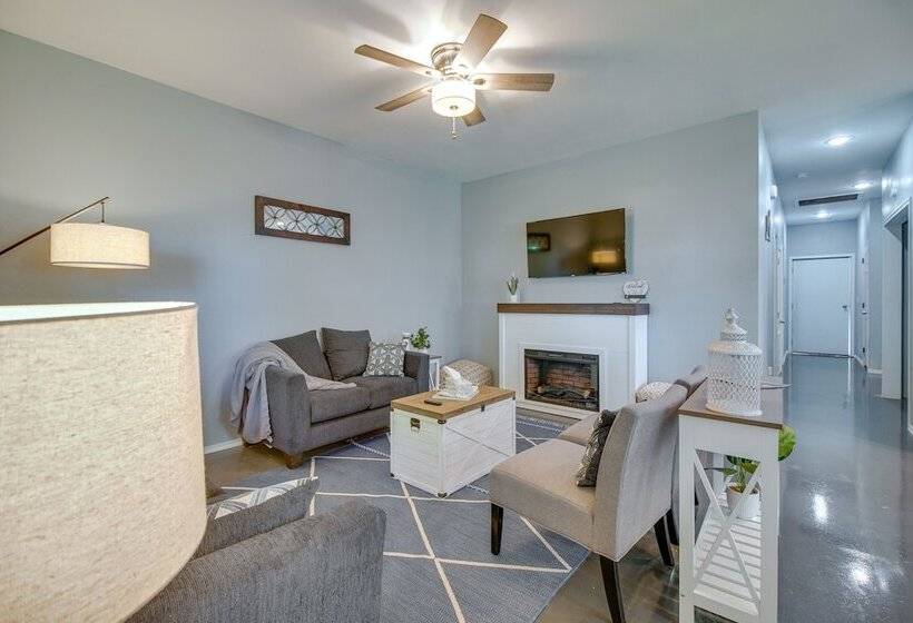 Charming Home Near Cherokee Riverside State Park!