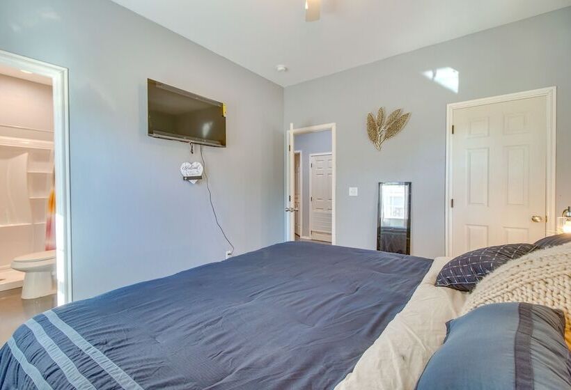 Charming Home Near Cherokee Riverside State Park!