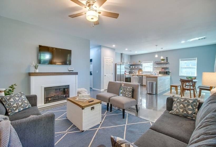 Charming Home Near Cherokee Riverside State Park!