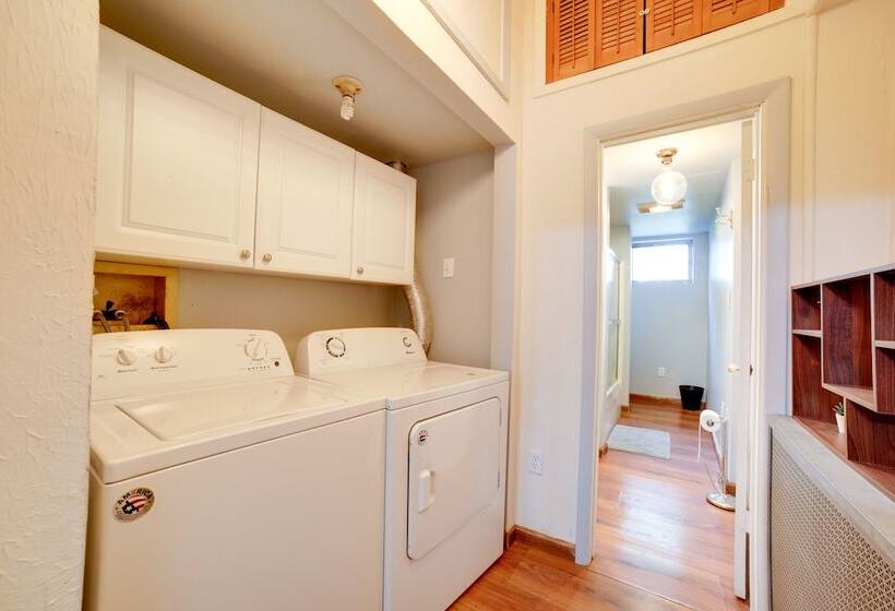 Charming Pittsburgh Home ~ 2 Mi To Downtown