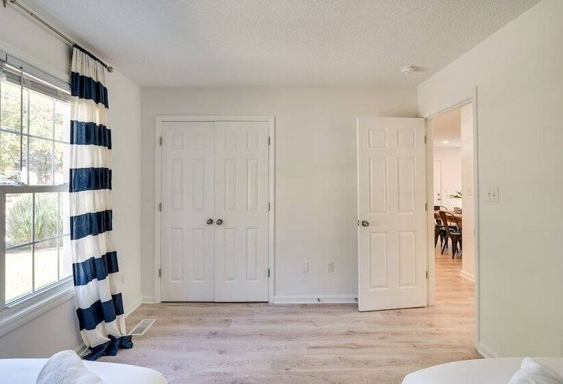 Charming Raleigh Home   Walk To Downtown!