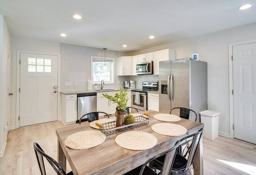 Charming Raleigh Home   Walk To Downtown!