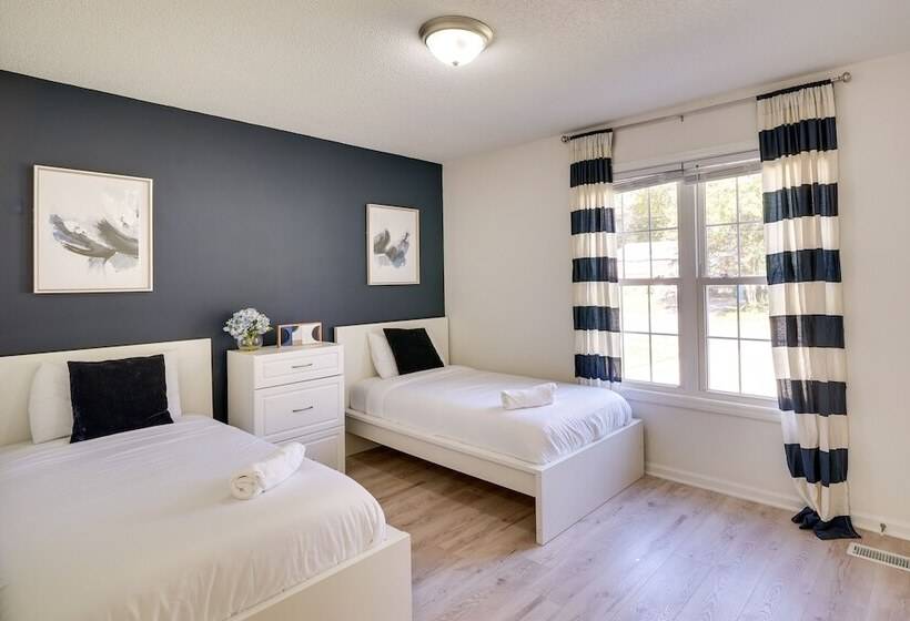 Charming Raleigh Home   Walk To Downtown!