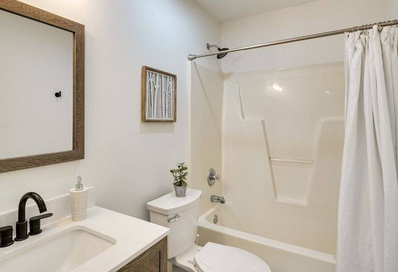 Charming Raleigh Home   Walk To Downtown!