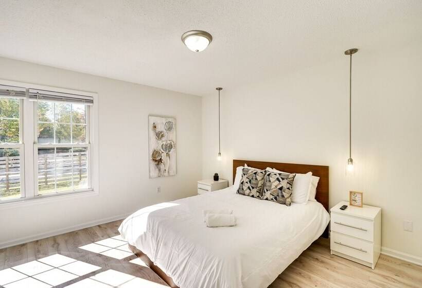 Charming Raleigh Home   Walk To Downtown!