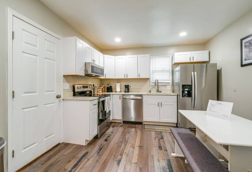 Charming Roanoke Vacation Home   1 Mi To Downtown!