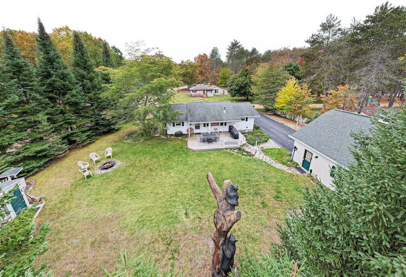 Roscommon Cottage   Walk To Higgins Lake!