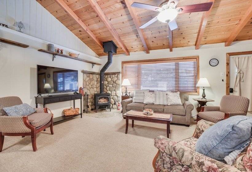 Roscommon Cottage Walk To Higgins Lake!