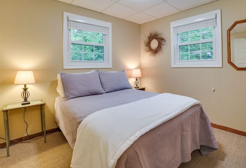 Roscommon Cottage Walk To Higgins Lake!