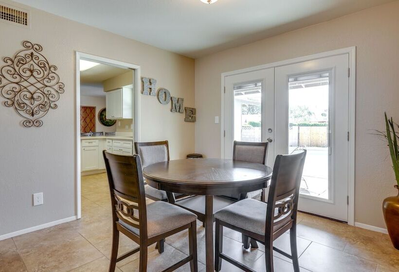 Charming Tempe Home W/ Pool & Putting Green!