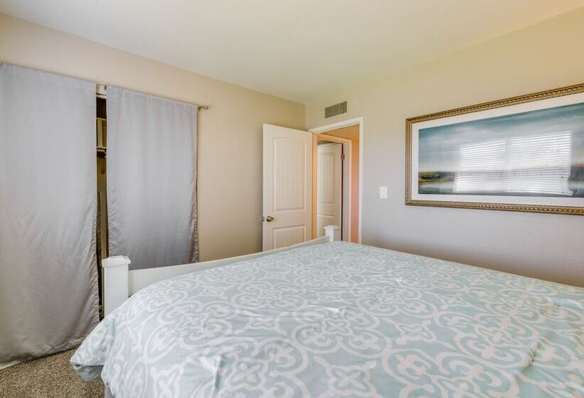 Charming Tempe Home W/ Pool & Putting Green!