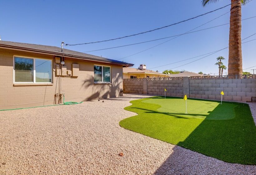 Charming Tempe Home W/ Pool & Putting Green!