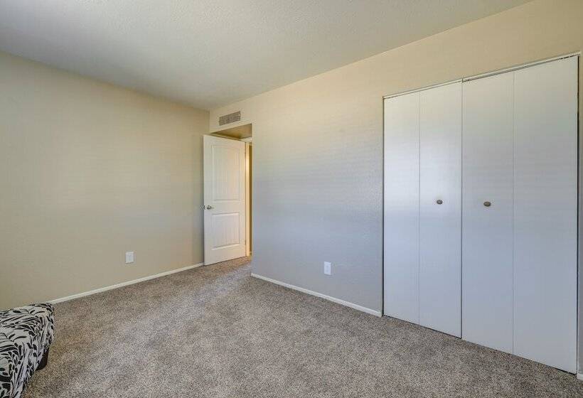 Charming Tempe Home W/ Pool & Putting Green!