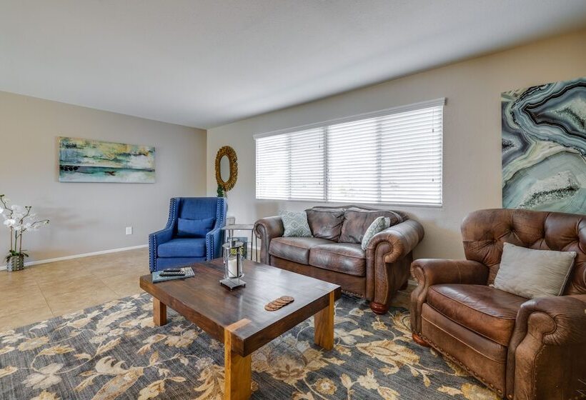 Charming Tempe Home W/ Pool & Putting Green!