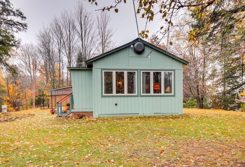 Charming Watersmeet Cabin W/ Dock On Kitty Island!