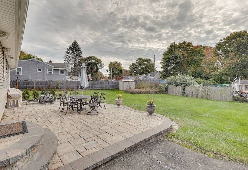 Charming West Haven Home   Walk To Beach!