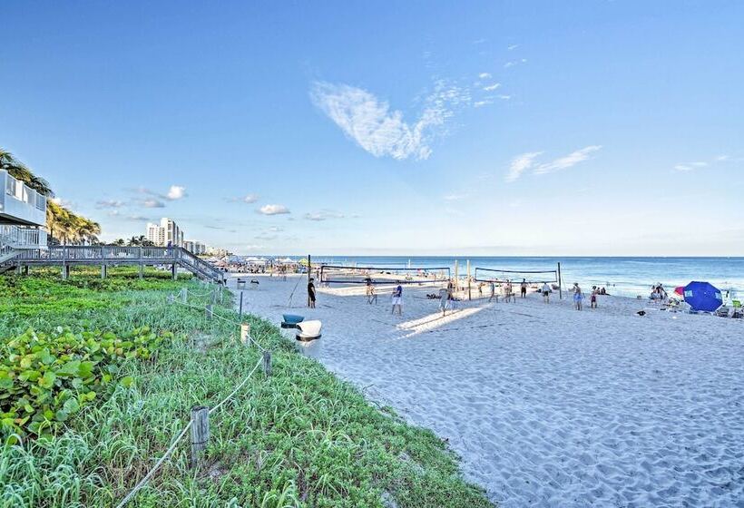 Walk To Ocean: Chic Deerfield Beach Cottage!