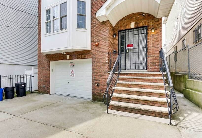 Chic Centrally Located Newark Home W/ Shared Yard!