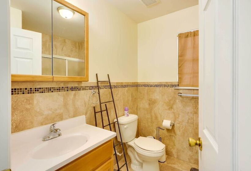 Chic Centrally Located Newark Home W/ Shared Yard!