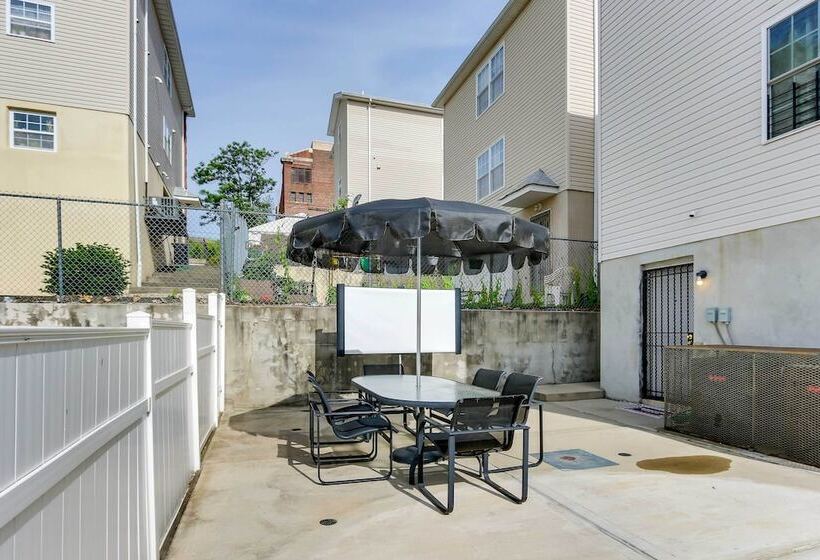 Chic Centrally Located Newark Home W/ Shared Yard!