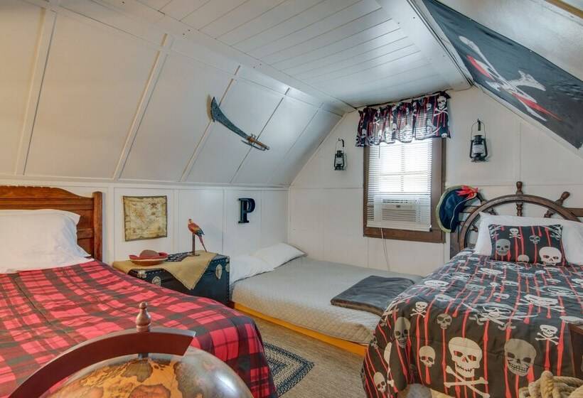 Chincoteague Home W/ Pool   Walkable Location!