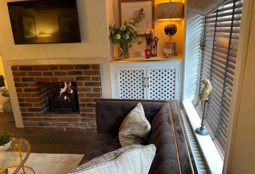 Cosy Cottage    2 Bed High End Cottage In Bawtry