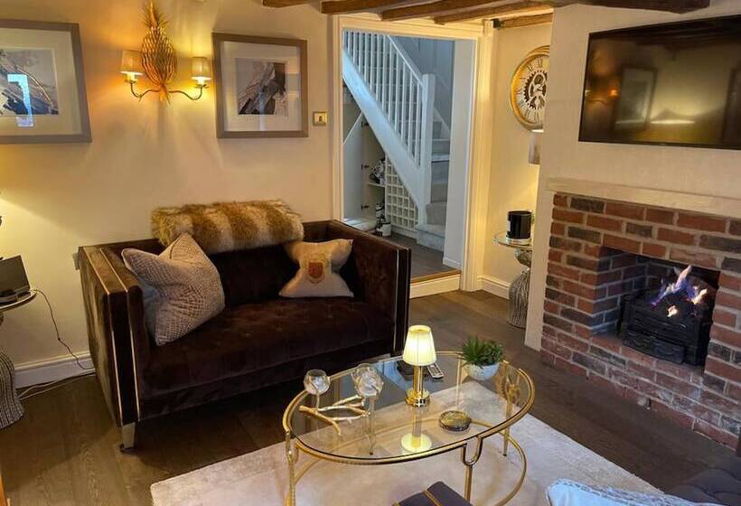 Cosy Cottage    2 Bed High End Cottage In Bawtry