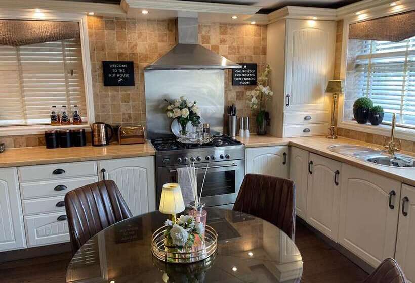 Cosy Cottage    2 Bed High End Cottage In Bawtry