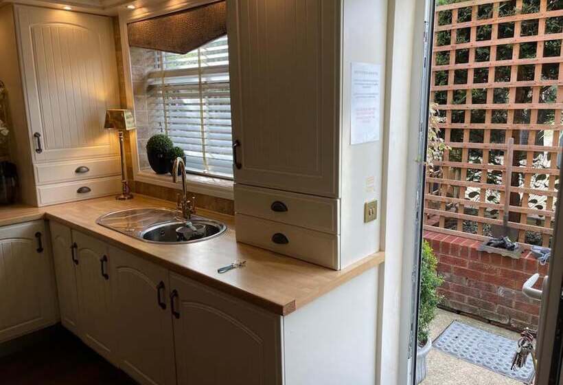 Cosy Cottage    2 Bed High End Cottage In Bawtry