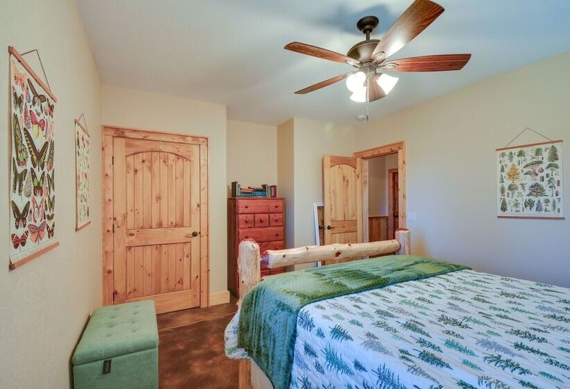 Cozy Alma Mountain Retreat: Fireplace & Grill