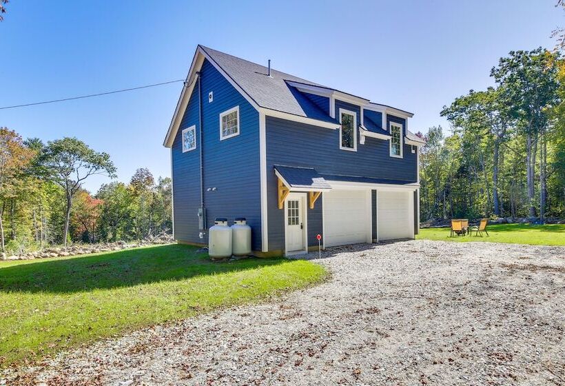 Cozy Camden Cottage W/ Fire Pit & Trail Access