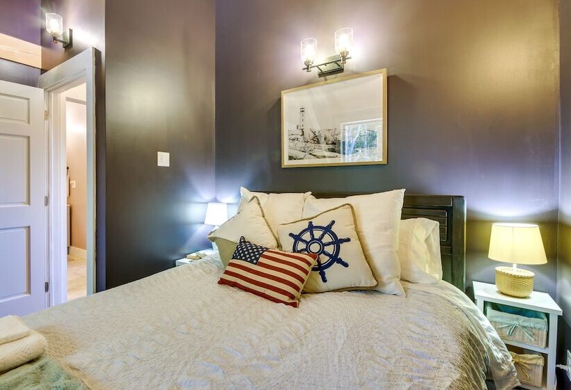 Cozy Camden Cottage W/ Fire Pit & Trail Access