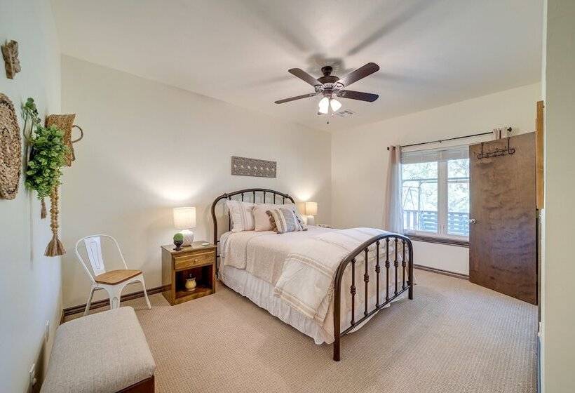 Cozy Checotah Retreat W/ Deck Near Eufaula Lake