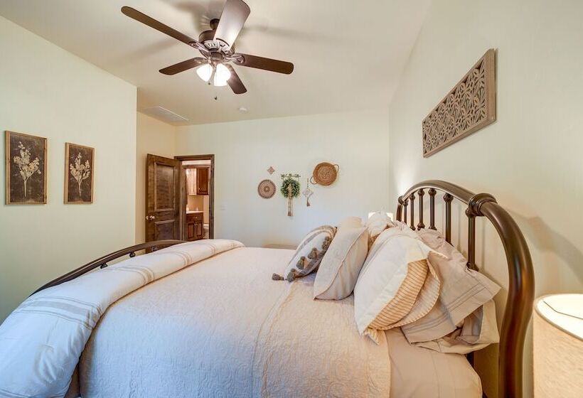 Cozy Checotah Retreat W/ Deck Near Eufaula Lake